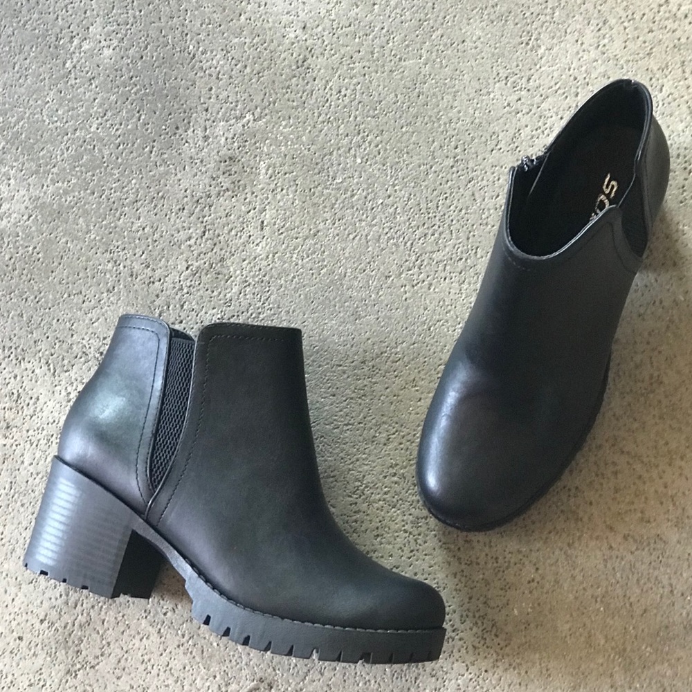 Soda Thumb Black Lug Sole Chelsea Moto Combat Boot - Picture 8 of 8